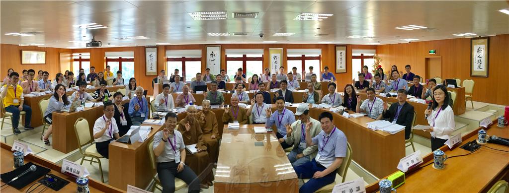 圖說：第六屆星雲大師人間佛教理論實踐學術研討會在上海開幕，兩岸三地學者專家齊聚一堂。 人間社記者楊朔攝