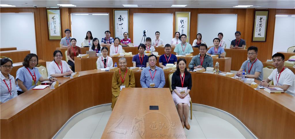 圖說：2017傳承中華文化—人間佛教寫作獎學期開題報告會在上海星雲文教館舉行。 圖/知玉提供
