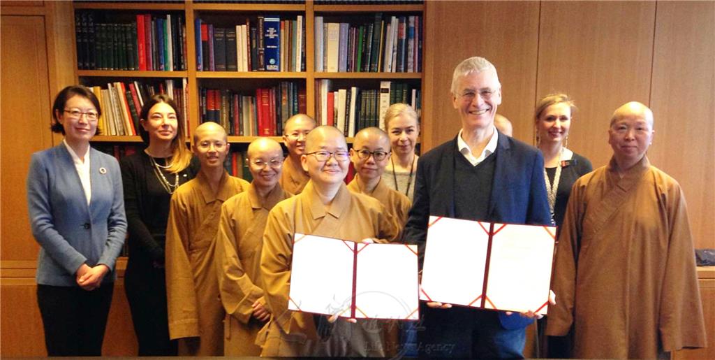 圖說：佛光山、佛陀紀念館代表團與大英圖書館（British Library）1月16日於大英圖書館正式簽署三年合作備忘錄。 圖/佛陀紀念館提供